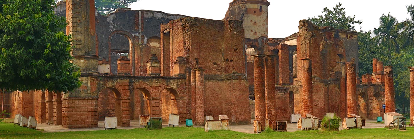 Rumi Darwaza, Lucknow